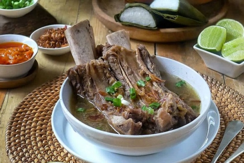 Sop Konro, kuliner legendaris Makassar